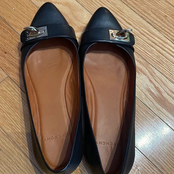 GIVENCHY Women‘S leather flat - Picture 7 of 7